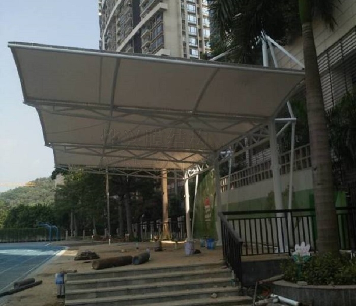 深圳羅湖水庫小學(xué)體育場膜結(jié)構(gòu)看臺(tái)側(cè)面圖.jpg